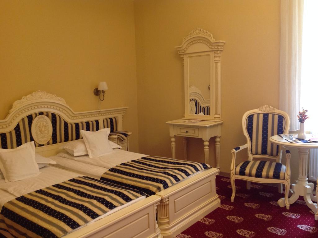 Hotel Astoria Satu Mare Quarto foto